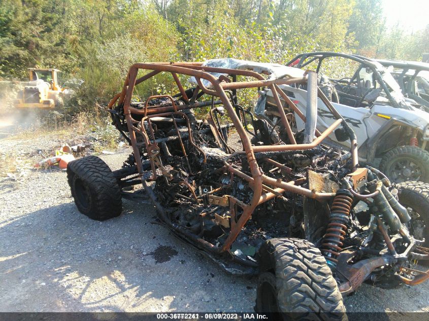 2016 YAMAHA YXZ1000 - 5Y4AN03Y8GA102682