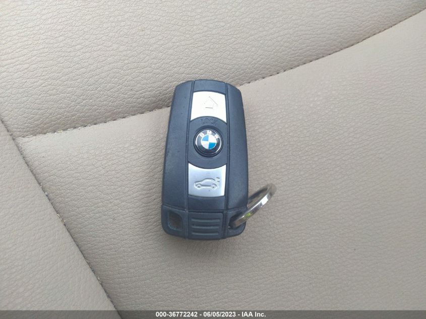 2014 BMW X1 XDRIVE28I - WBAVL1C55EVR92802