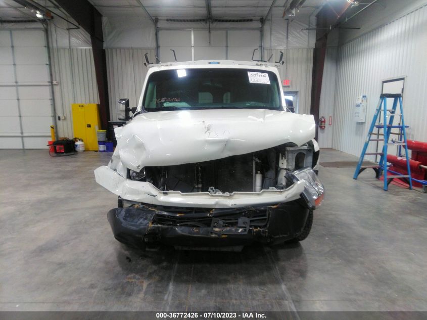 2015 NISSAN NV SV 1N6AF0KY0FN806385
