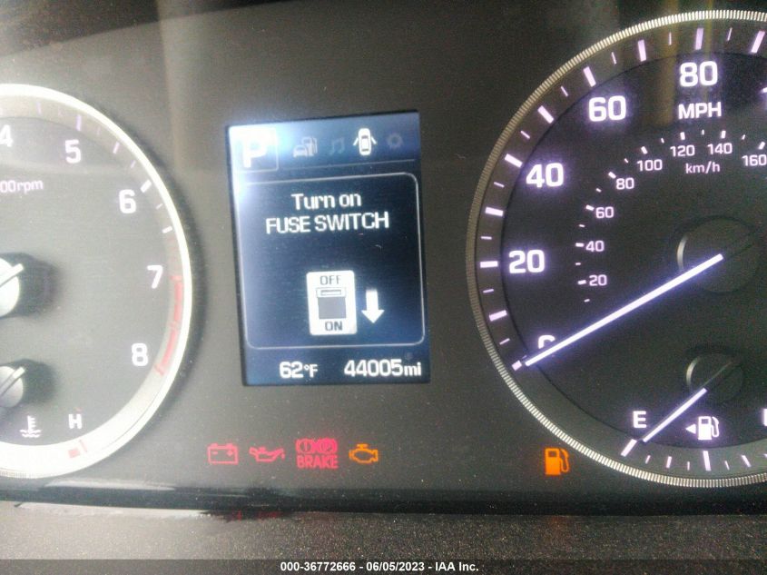 2015 HYUNDAI SONATA 2.4L SE - 5NPE24AF3FH166986