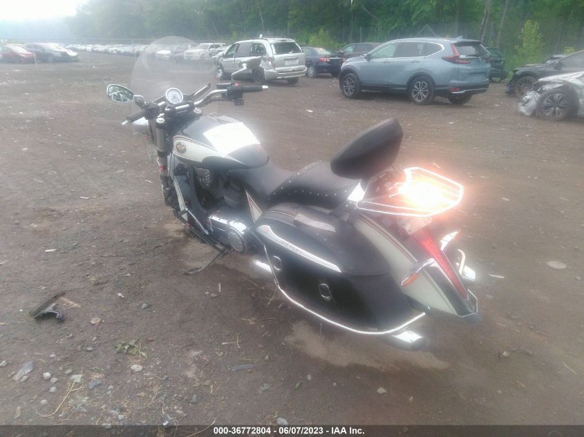 2012 VICTORY MOTORCYCLES CROSS ROADS CUSTOM/LE 5VPBW36N8C3004281