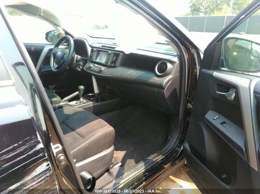 VIN 2T3RFREV4HW620145 2017 TOYOTA RAV4 XLE