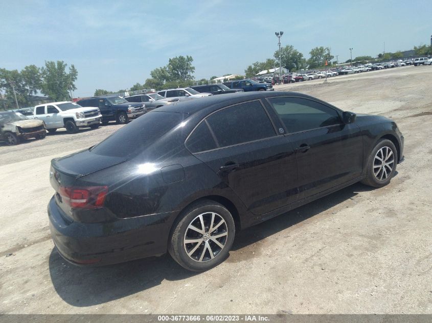 VIN 3VWB67AJ7JM209545 2018 VOLKSWAGEN JETTA no.4