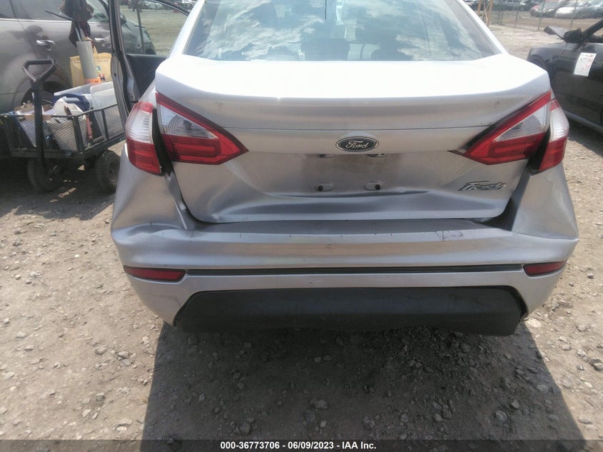 VIN 3FADP4AJ7JM126758 2018 FORD FIESTA S