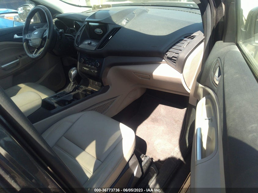 VIN 1FMCU9HD0KUB63381 2019 FORD ESCAPE SEL