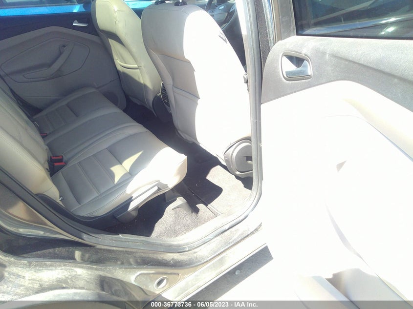 VIN 1FMCU9HD0KUB63381 2019 FORD ESCAPE SEL