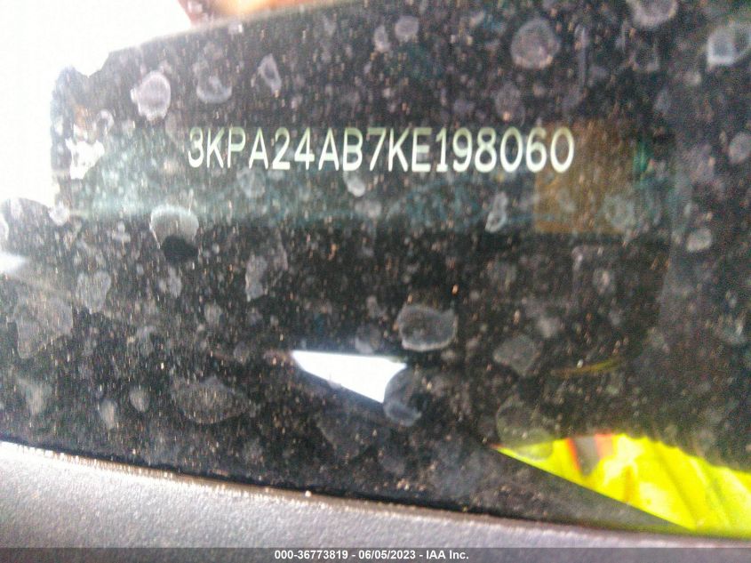 2019 KIA RIO S - 3KPA24AB7KE198060