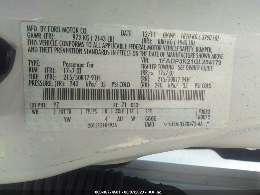 2016 FORD FOCUS SE - 1FADP3K21GL254179