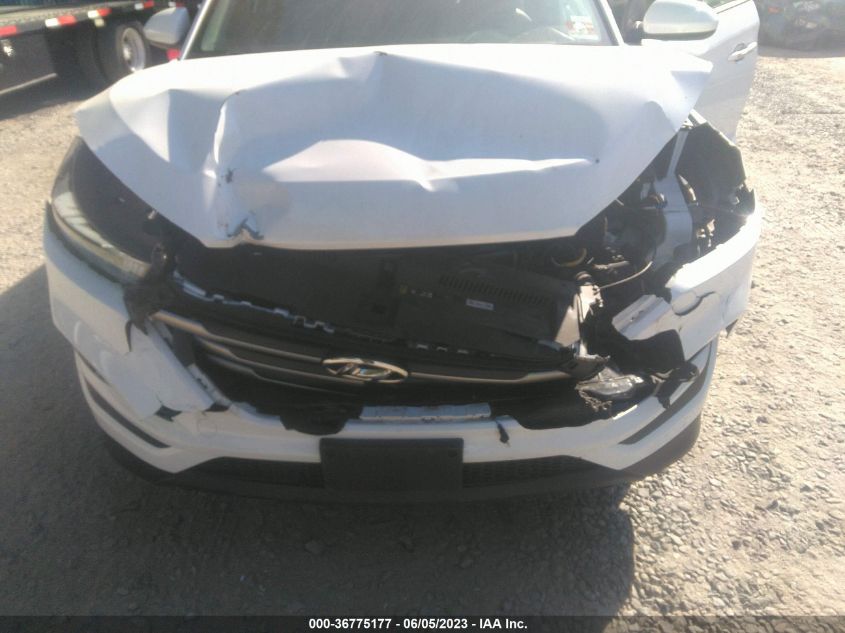 2017 HYUNDAI TUCSON SE - KM8J3CA47HU558863
