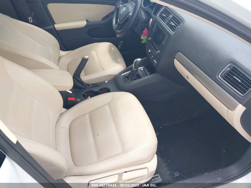 2017 VOLKSWAGEN JETTA SE - 3VWDB7AJ9HM281328