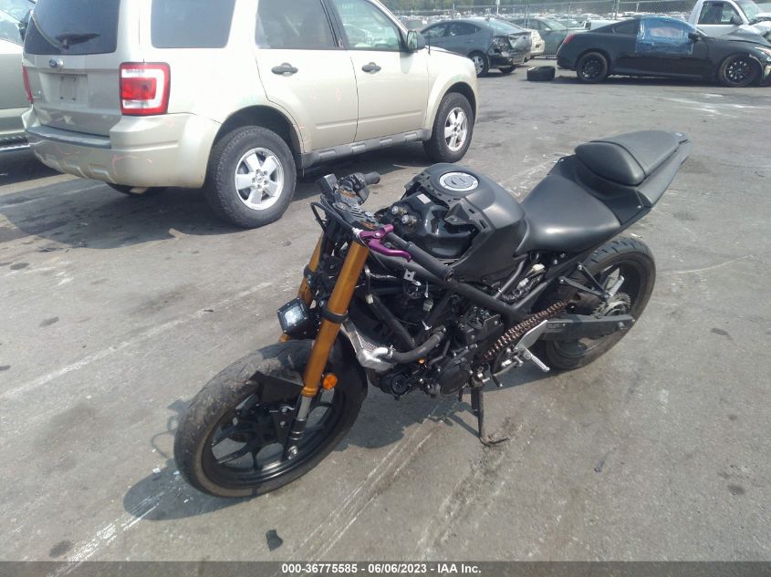 2019 YAMAHA YZFR3 MH3RH17Y4KK002246