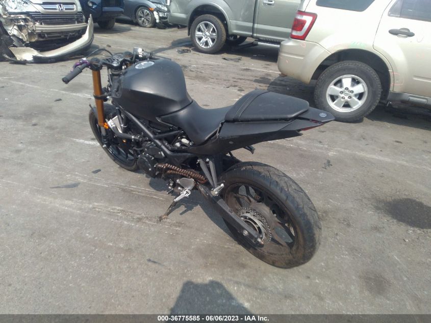 2019 YAMAHA YZFR3 MH3RH17Y4KK002246