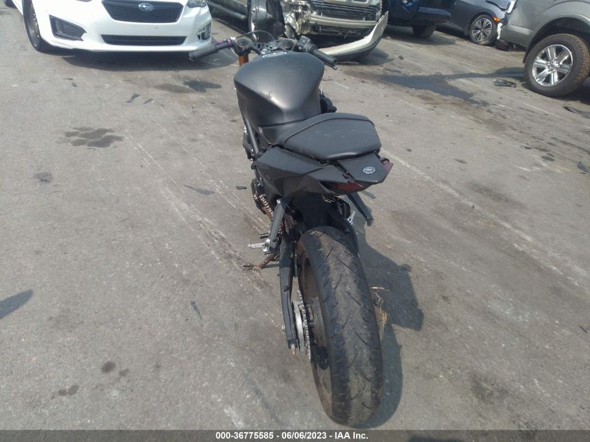 2019 YAMAHA YZFR3 MH3RH17Y4KK002246