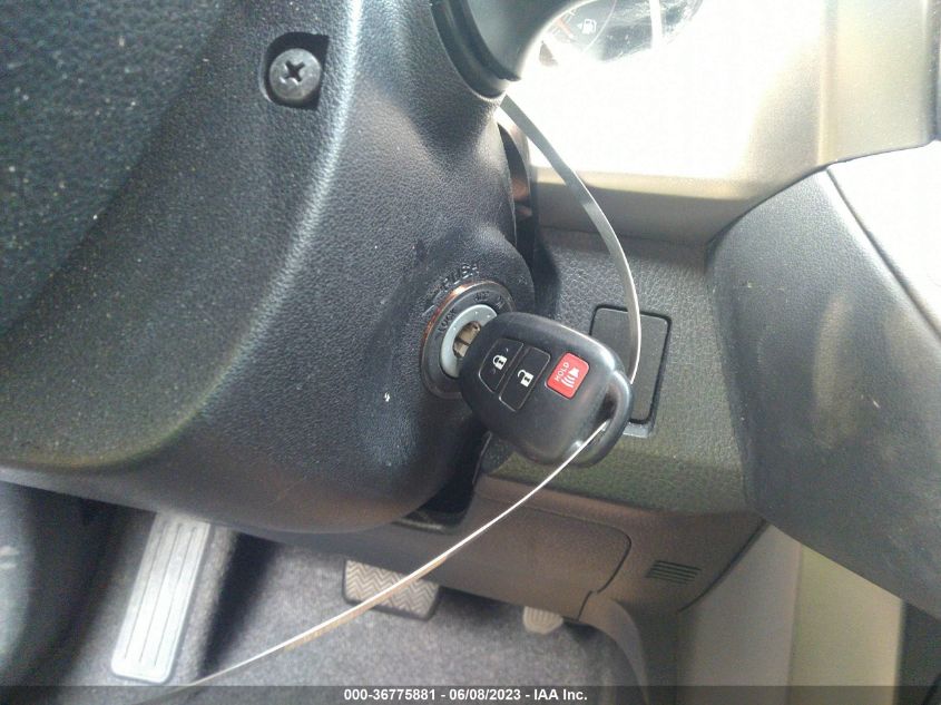 2015 TOYOTA RAV4 LE - JTMZFREV3FD062394