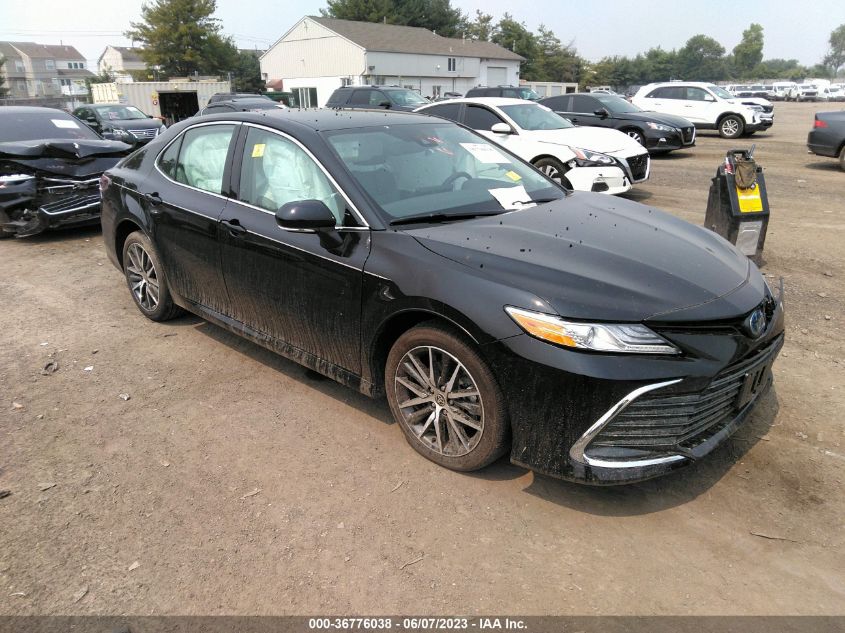 2022 TOYOTA CAMRY HYBRID XLE - 4T1F31AK6NU582415