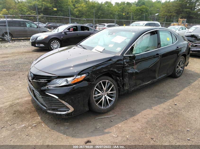 2022 TOYOTA CAMRY HYBRID XLE - 4T1F31AK6NU582415