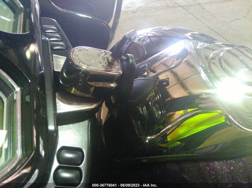 2017 HARLEY-DAVIDSON FLTRXS ROAD GLIDE SPECIAL - 1HD1KTC19HB621921