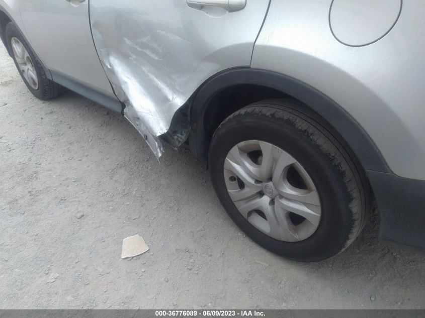 2015 TOYOTA RAV4 LE - JTMZFREV7FD070269
