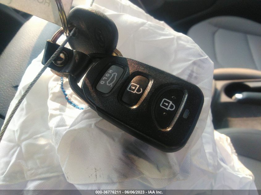2019 HYUNDAI ELANTRA SEL - 5NPD84LF1KH479472