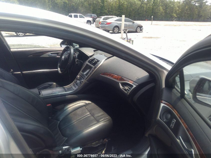 2017 LINCOLN MKZ RESERVE - 3LN6L5E92HR615789