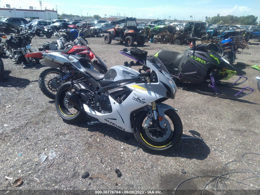 VIN JS1GR7MAXN7100812 2022 SUZUKI GSX-R750