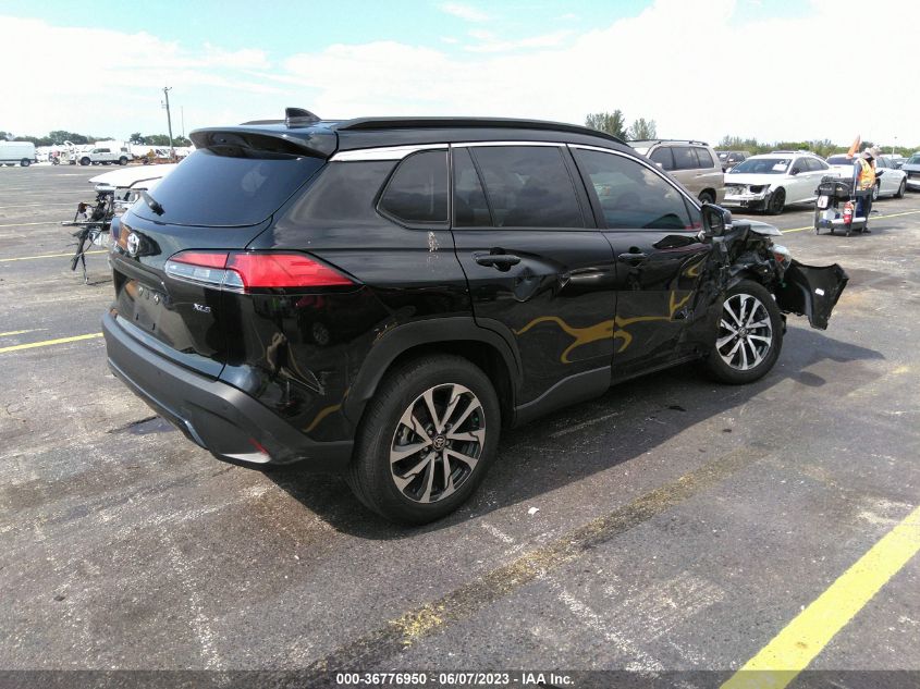 2022 TOYOTA COROLLA CROSS XLE - 7MUEAAAG2NV13A932