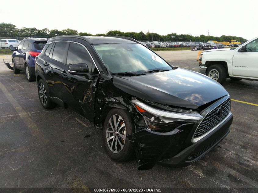 2022 TOYOTA COROLLA CROSS XLE - 7MUEAAAG2NV13A932