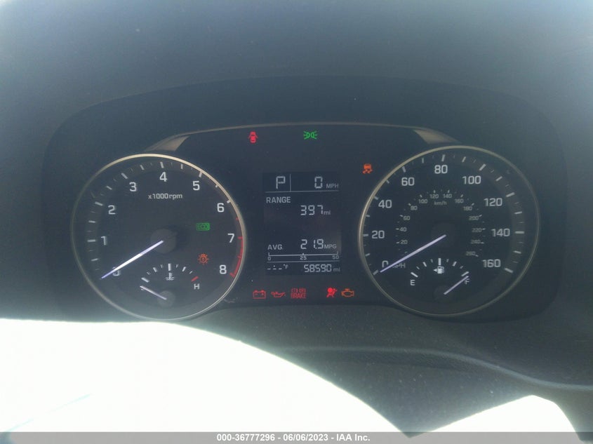 VIN 5NPD74LF7JH355840 2018 HYUNDAI ELANTRA SE