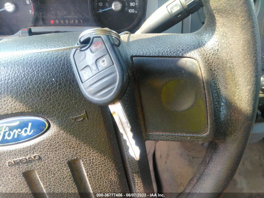 2015 FORD SUPER DUTY F-250 SRW XLT/XL - 1FTBF2B69FEA47477