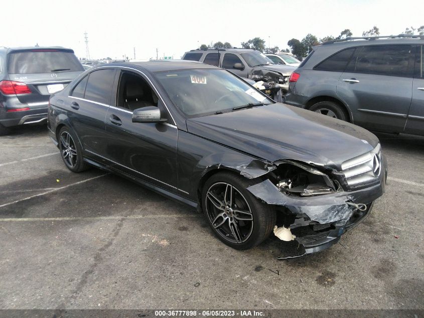 2013 MERCEDES-BENZ C 250 SPORT/LUXURY - WDDGF4HB5DA828111