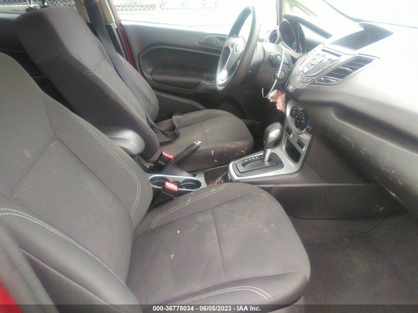 VIN 3FADP4BJXJM103697 2018 FORD FIESTA SE