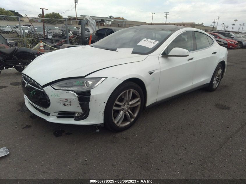 2014 TESLA MODEL S 60 KWH BATTERY/P85 - 5YJSA1H12EFP56737