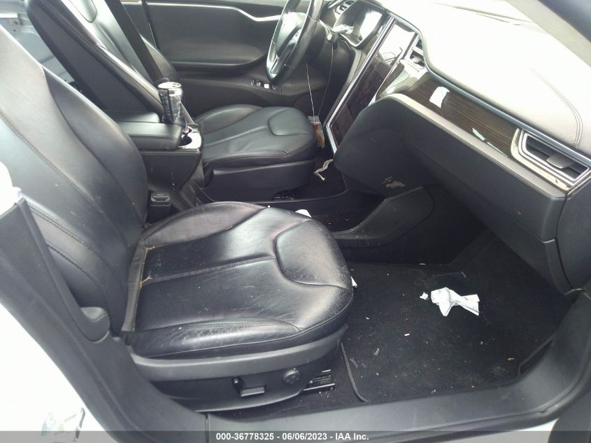 2014 TESLA MODEL S 60 KWH BATTERY/P85 - 5YJSA1H12EFP56737