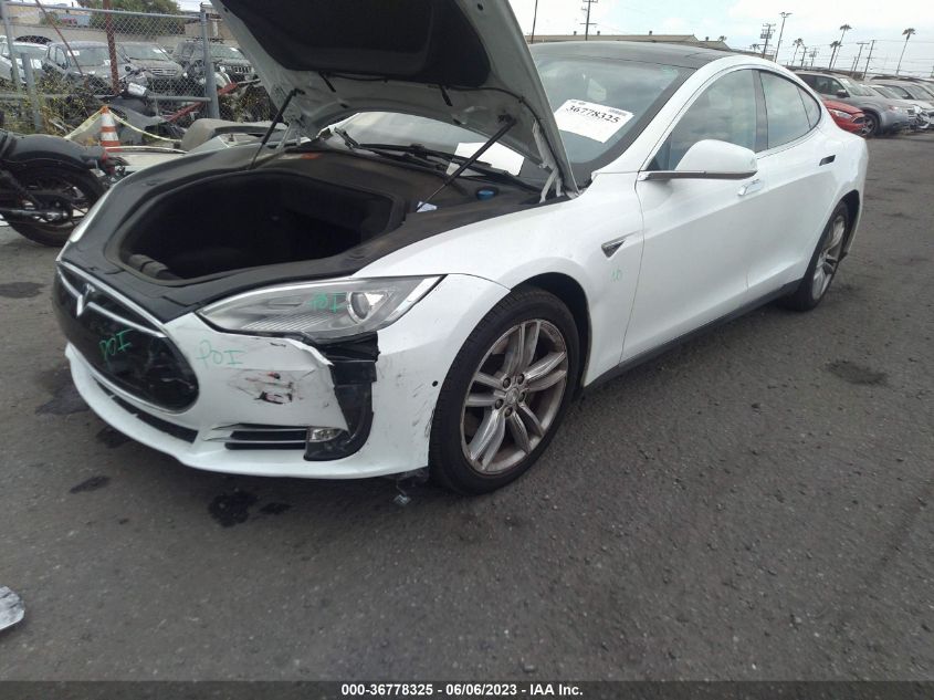 2014 TESLA MODEL S 60 KWH BATTERY/P85 - 5YJSA1H12EFP56737