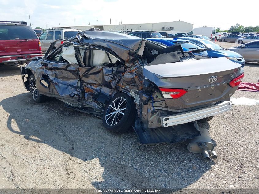 2018 TOYOTA CAMRY LE/SE/XLE/L - 4T1B11HK7JU062812