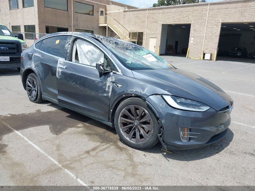 2018 TESLA MODEL X 75D/100D/P100D - 5YJXCDE27JF135910