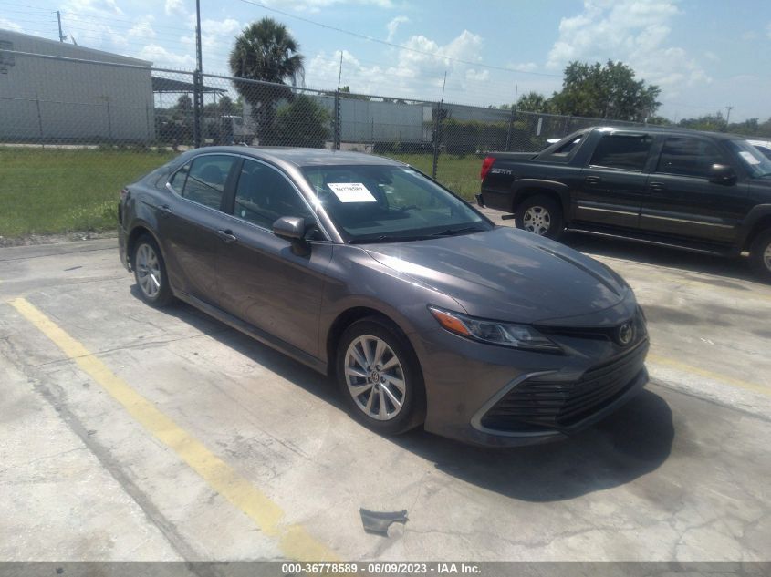 2021 TOYOTA CAMRY LE - 4T1C11AK3MU439154