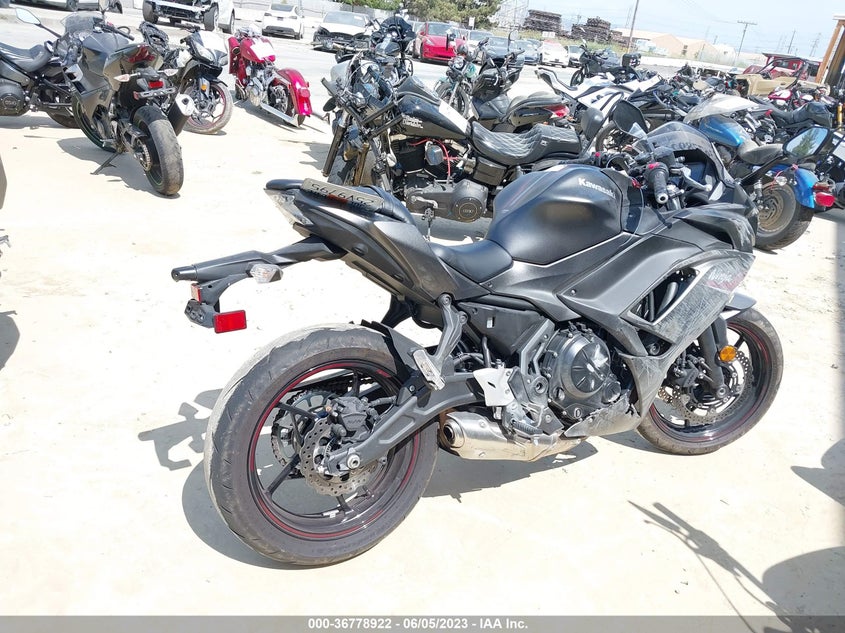 VIN ML5EXEN13NDA75692 2022 KAWASAKI EX650 N