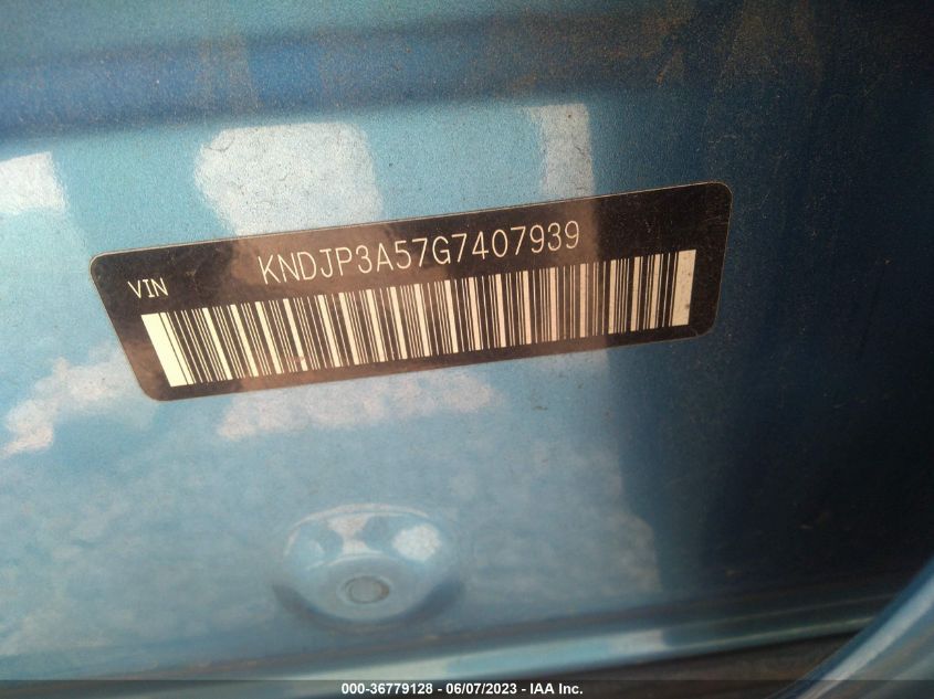 2016 KIA SOUL + - KNDJP3A57G7407939