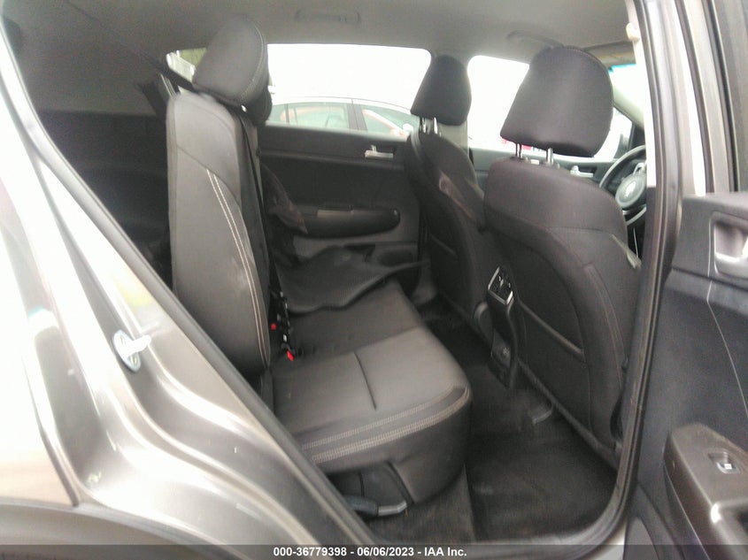 VIN KNDPM3AC3K7526985 2019 KIA SPORTAGE LX