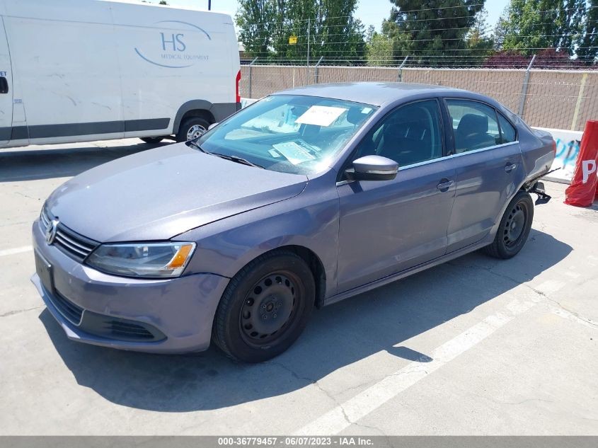 2013 VOLKSWAGEN JETTA SEDAN SE - 3VWDP7AJ8DM405973