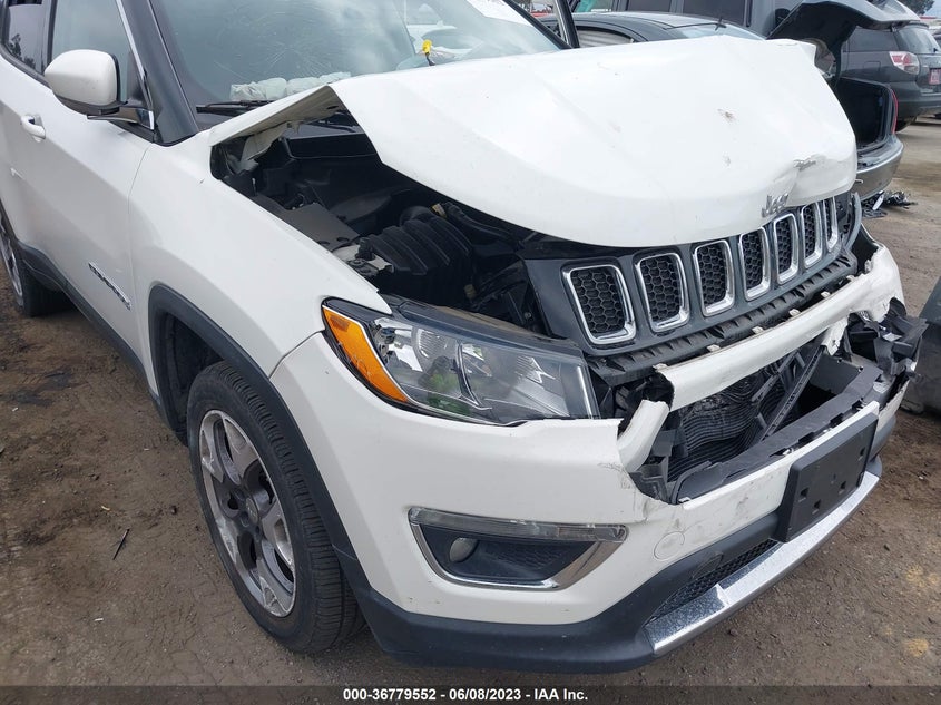 VIN 3C4NJDCB1JT232425 2018 JEEP COMPASS LIMITED