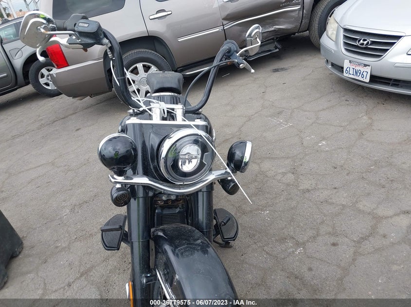 VIN 1HD1YAJ25KB056444 2019 HARLEY-DAVIDSON FLHC