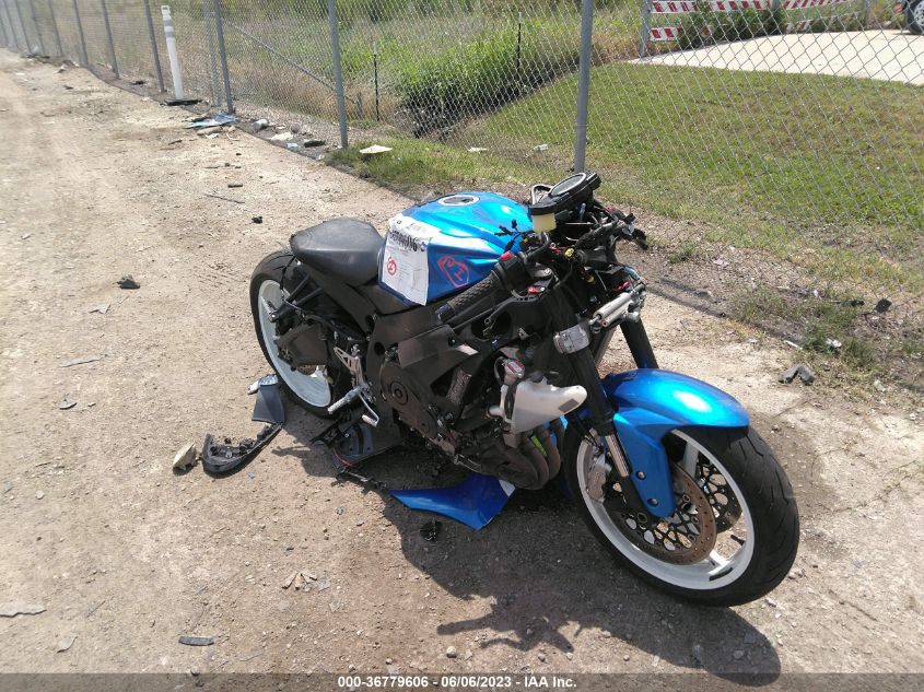 2013 SUZUKI GSX-R600 - JS1GN7FA2D2100100