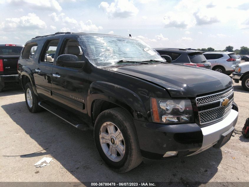 2013 CHEVROLET SUBURBAN LT - 1GNSKJE77DR321024