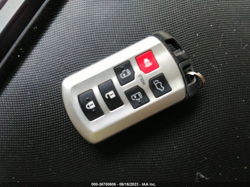 2013 TOYOTA SIENNA XLE/LTD - 5TDDK3DC2DS070166