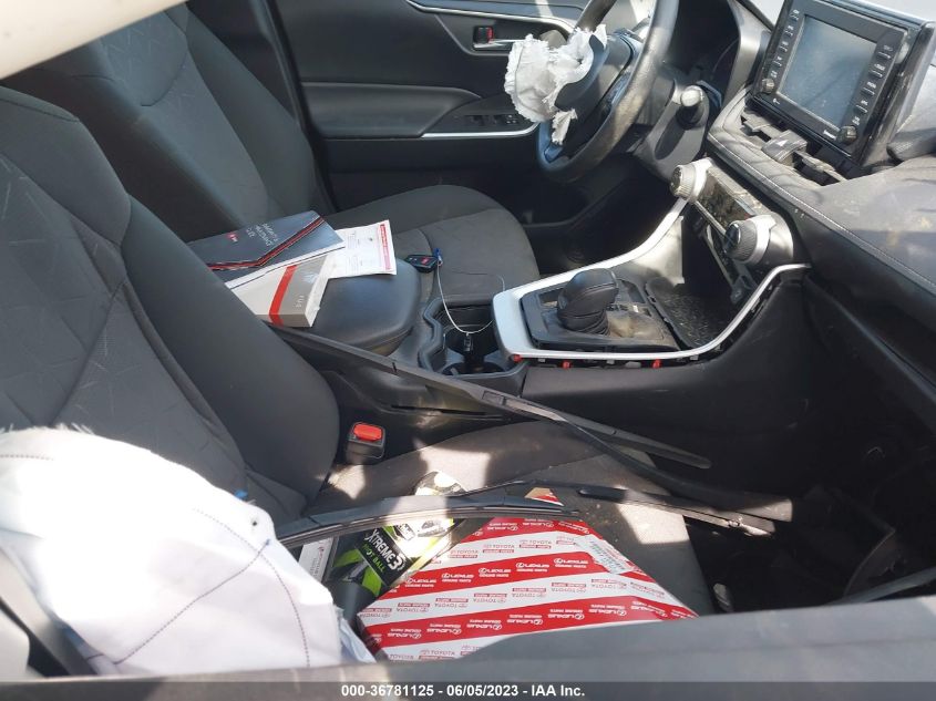 2020 TOYOTA RAV4 XLE - 2T3P1RFV4LC072078