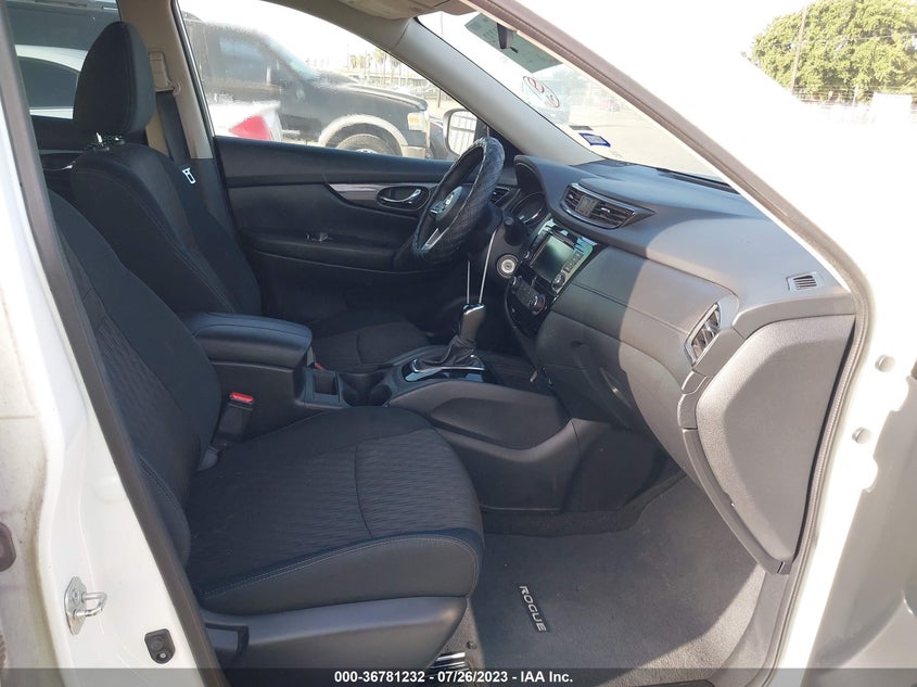 VIN 5N1AT2MT5JC733393 2018 NISSAN ROGUE S/SL