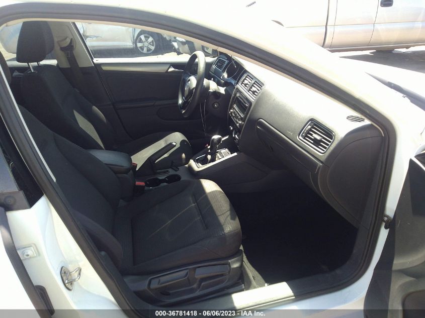 2015 VOLKSWAGEN JETTA SEDAN 2.0L TDI S - 3VWLA7AJ2FM418377