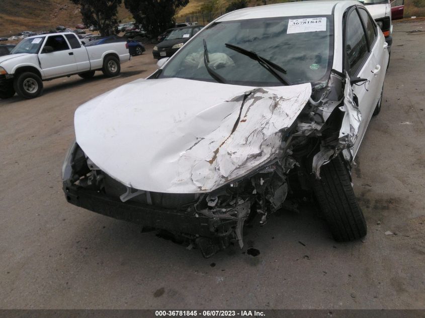 2015 TOYOTA COROLLA L/LE/S/S PLUS/LE PLUS - 5YFBURHE6FP198194